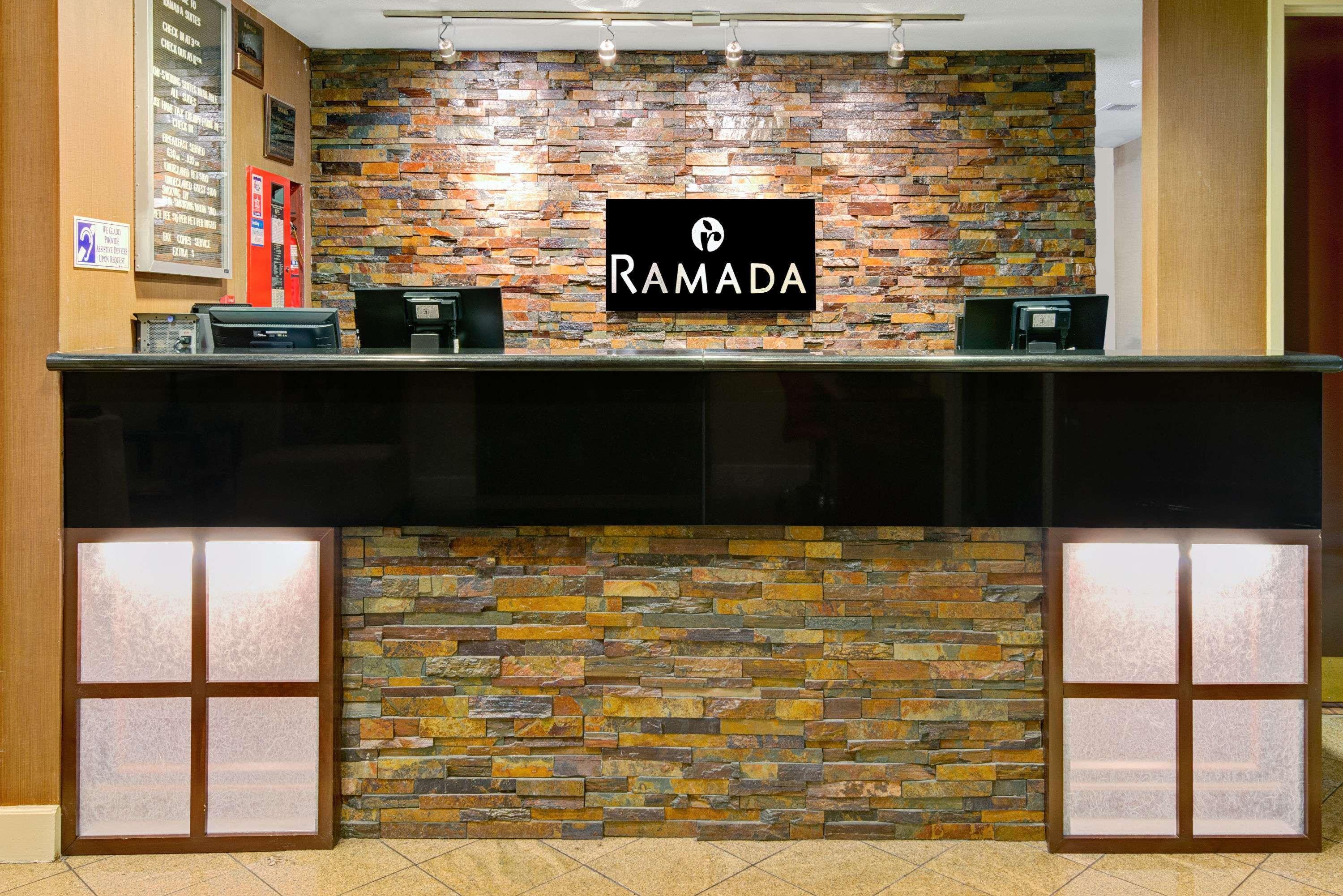 Ramada By Wyndham El Paso Hotel Exterior photo